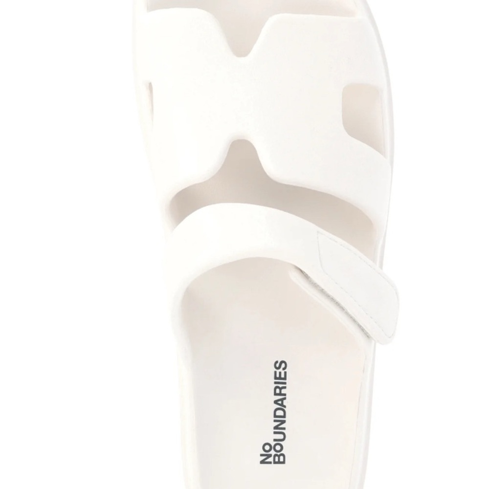 No Boundaries Women's Cream Slide Sandals